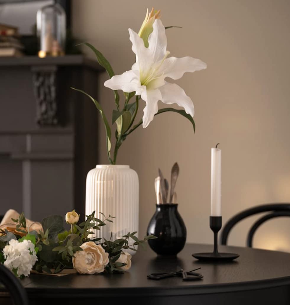 Glossy White Ceramic Ribbed Vase - Table centerpiece decoration