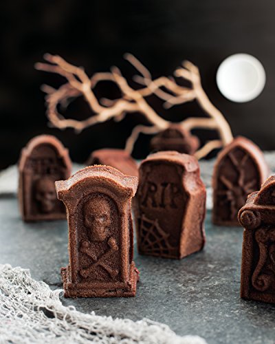 Tombstone Mini Cakes for Halloween
