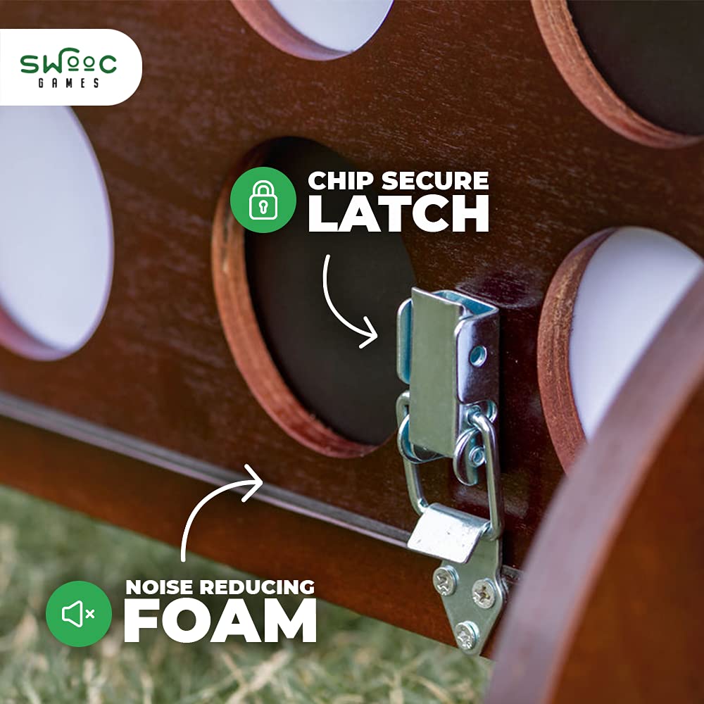 Giant four in a row game features