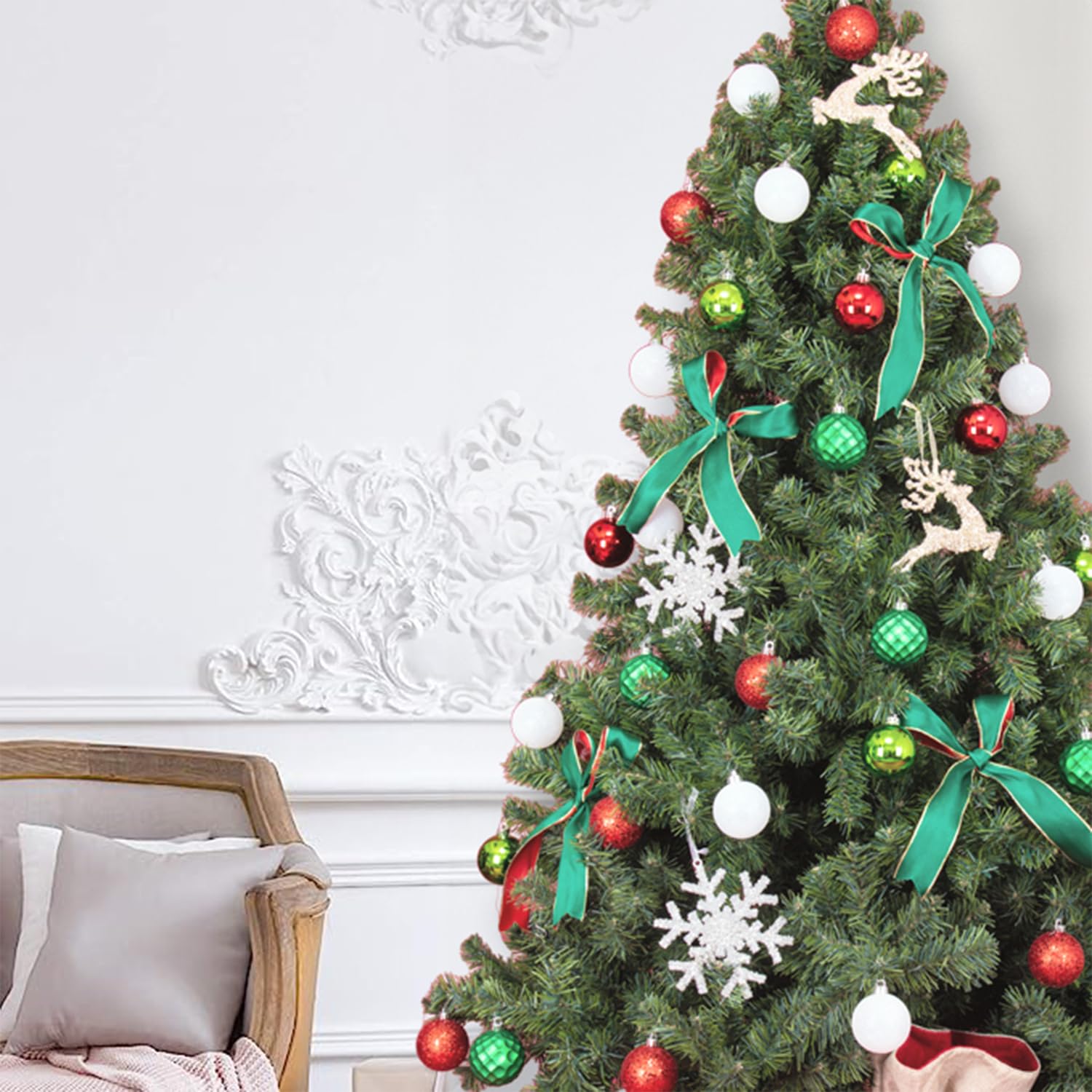 White Red Green Christmas Ornament Set