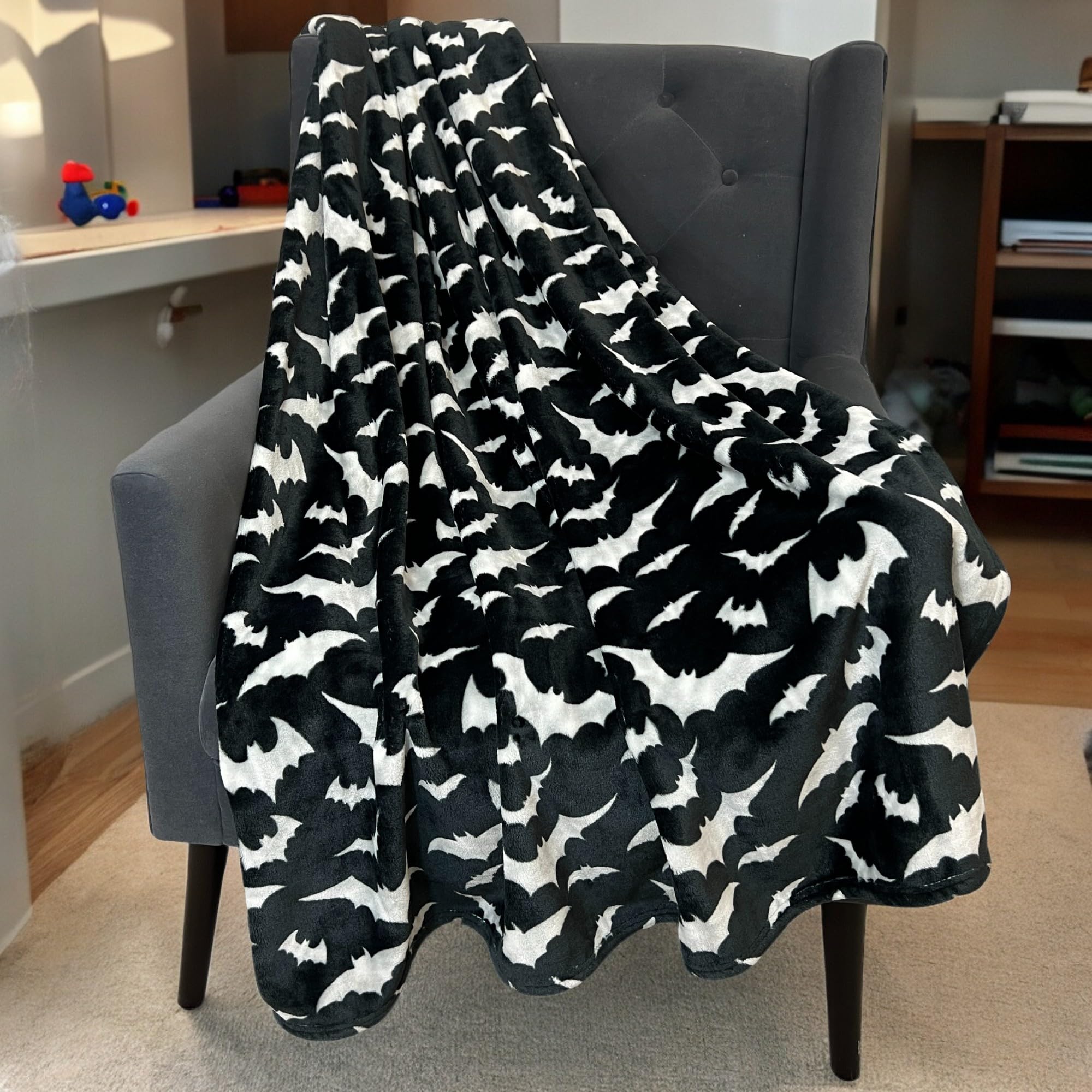 bat pattern throw blanket