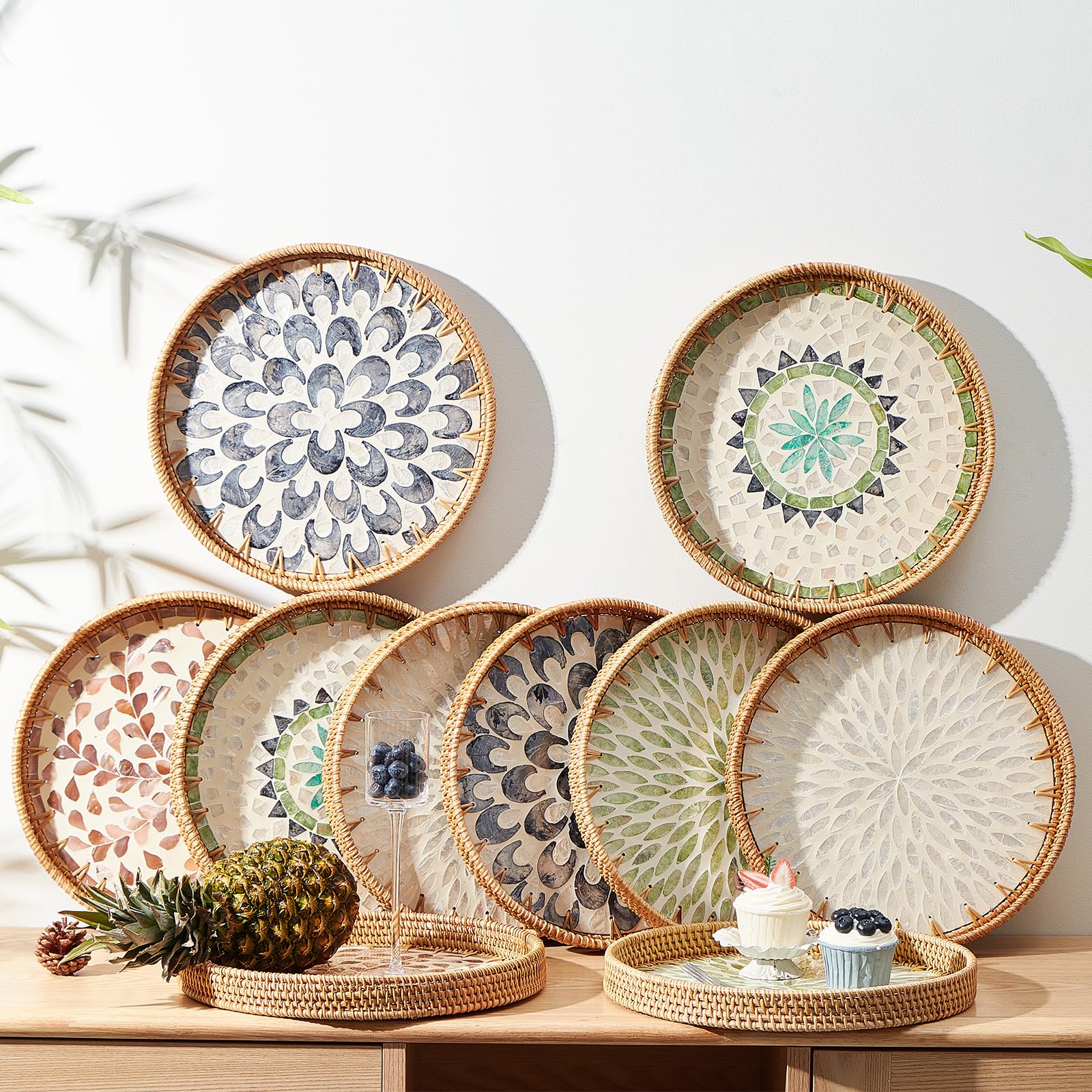 Round Rattan Tray with Different Pattern Inlays