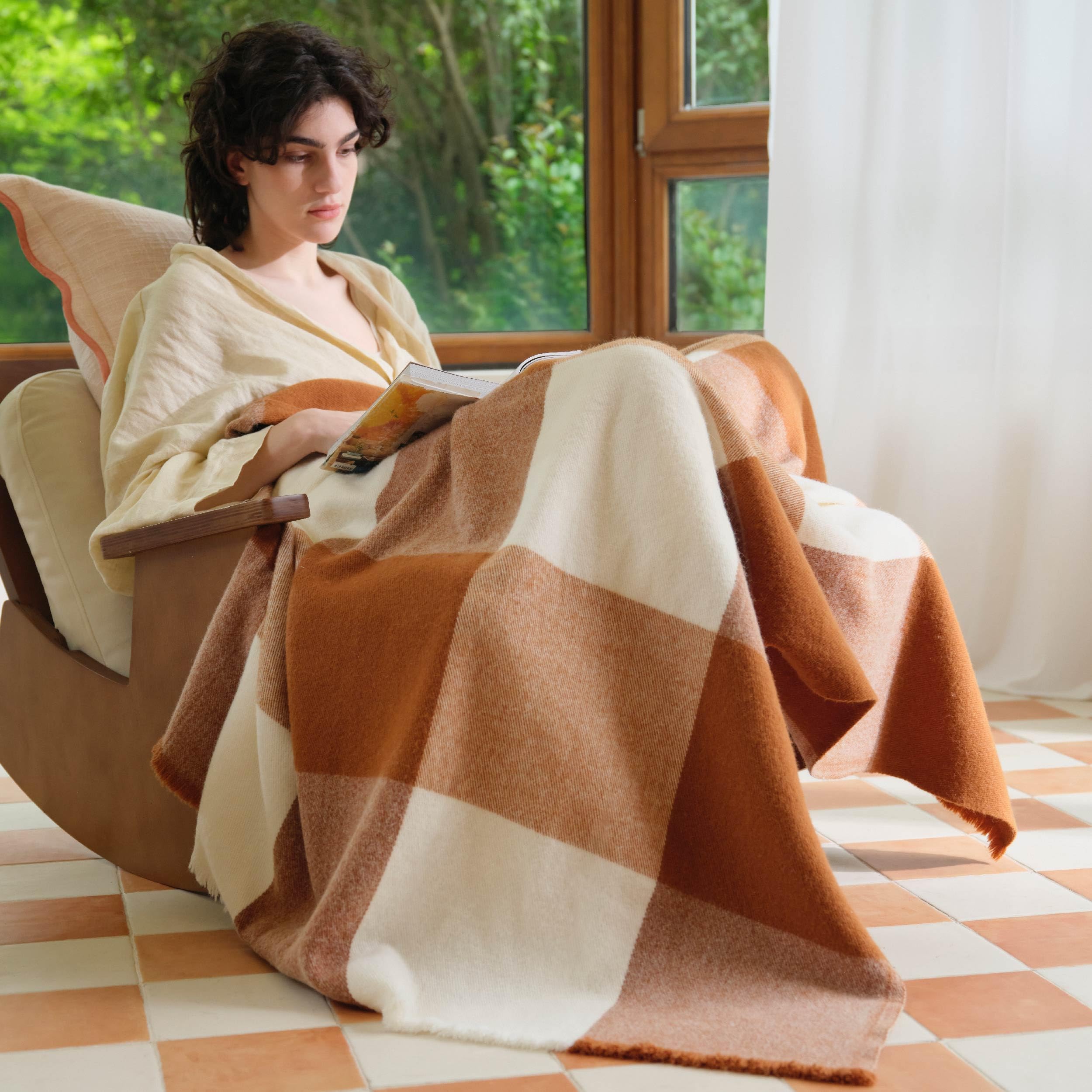 cozy fall throw blanket with short fringe detail - brown and cream fall throw