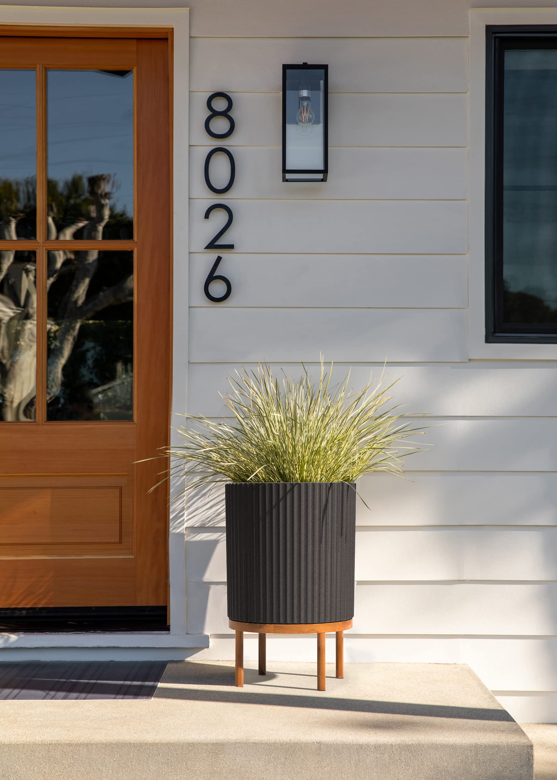 Round Planter w/Stand for Porch/Patio