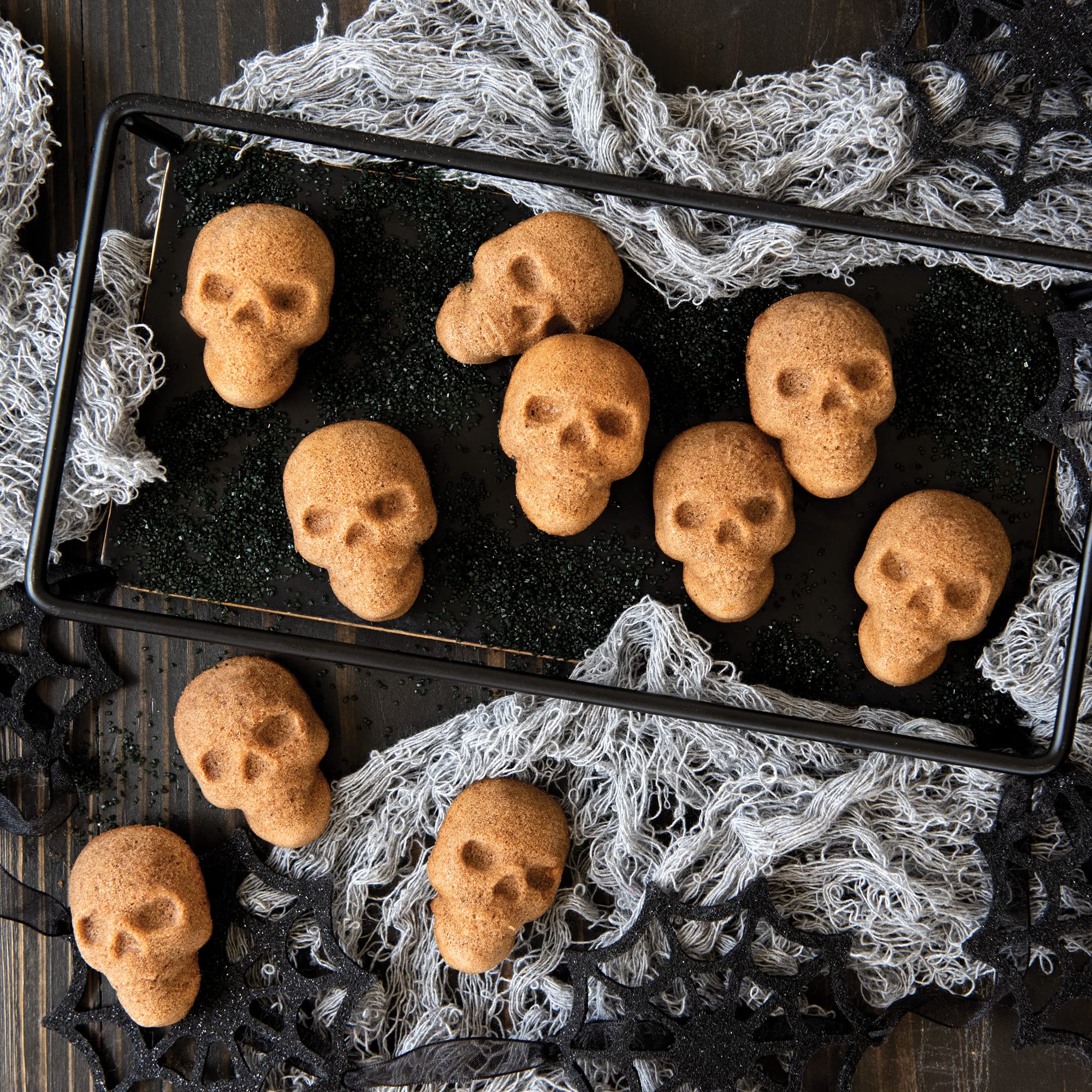 Skull Baking Pan for Mini Cakes